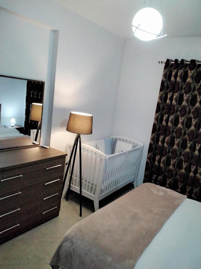 Comfort Apartments Fier Bagian luar foto
